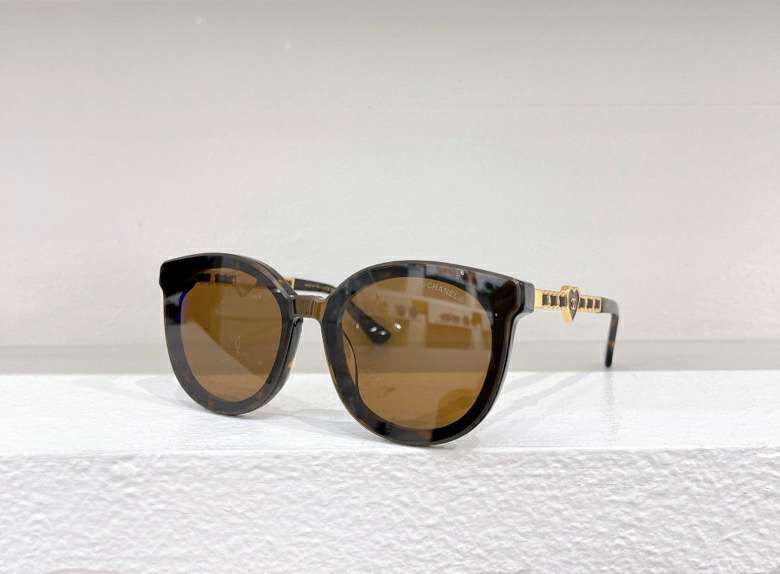 Picture of Chanel Sunglasses _SKUfw57230856fw